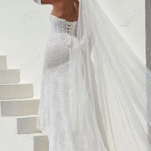 2025 Sexy! Martina Liana Designer Hand-Beaded Lace Basque Lace-up Bridal Gown